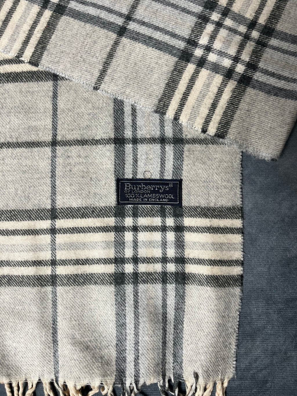 Burberry Scarf (Grey)